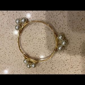 Costume pearl and gold bangle